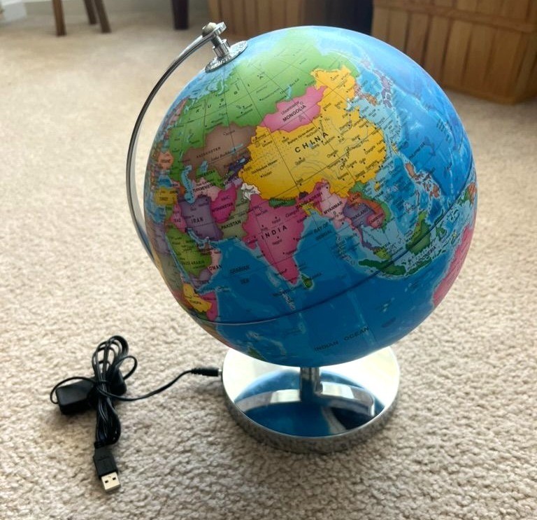 Smart Wallaby Rotating Globe w/ USB Light-Up LED | 8″ Desktop World Map