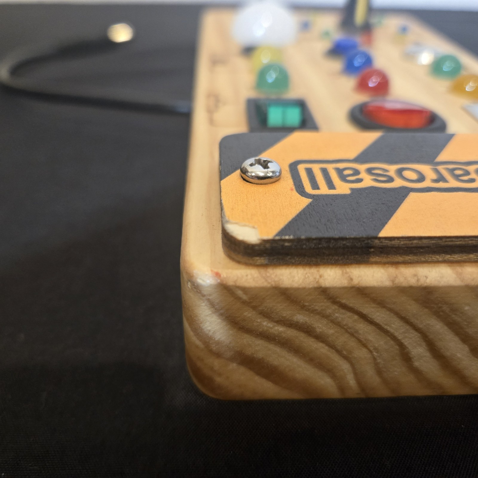 Hoarosall Montessori Busy Board 8 LED Lights for Sensory Learning