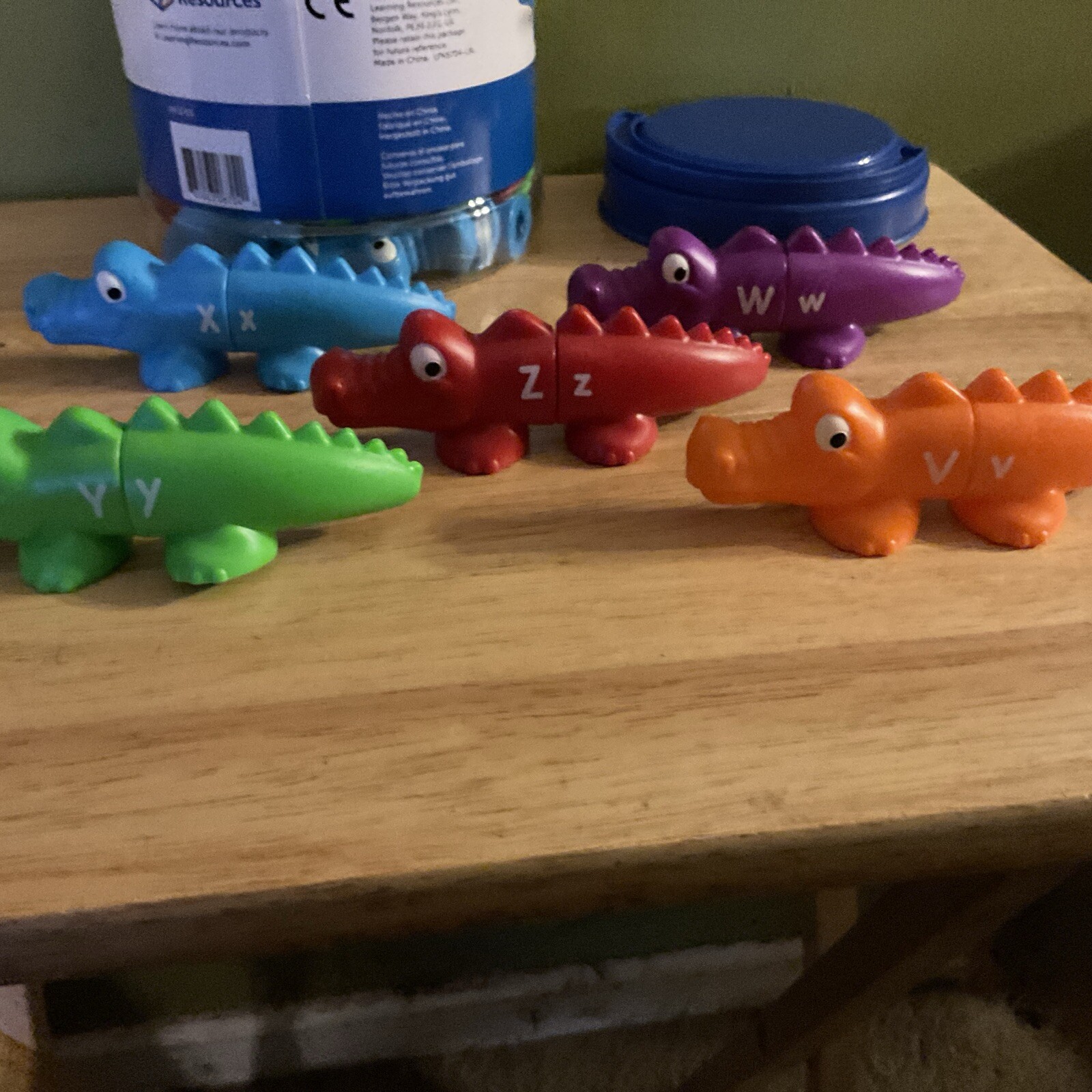 Learning Resources Snap-n-Learn Alphabet Alligators 26 Pieces