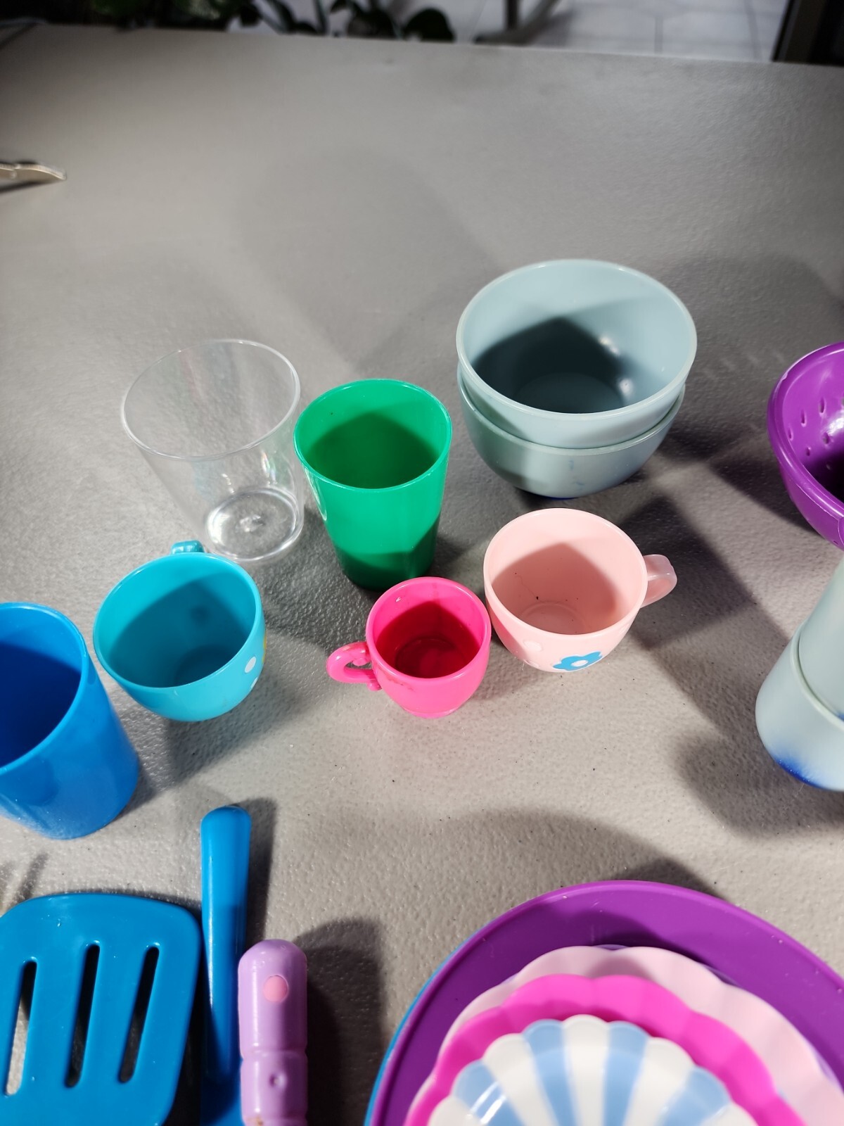 Children’s Kids Play Kitchen Lot 40pc Set, Cups, Utensils, Pans & More