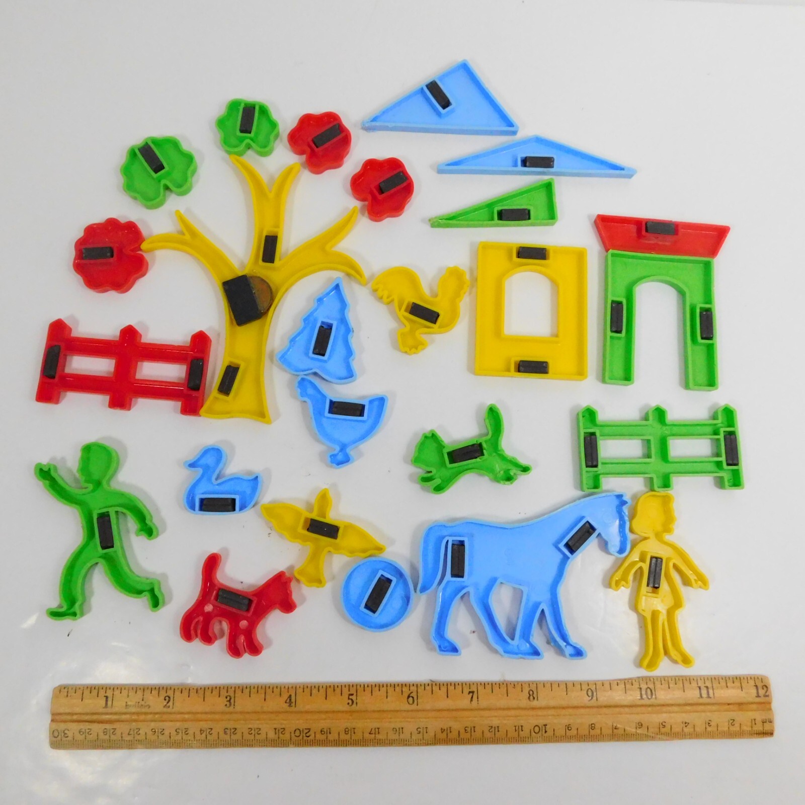 Fridge Magnetic Farm Shaped Lot Barn Chicken Bird Horse Duck Tree Fence Rooster