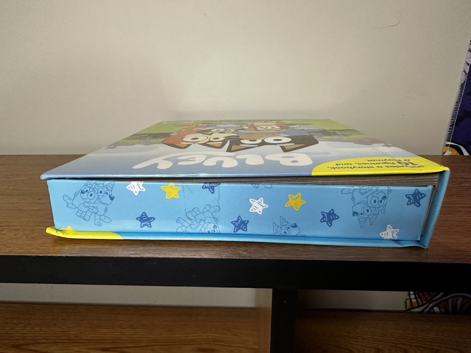 Bluey My Busy Books Set Storybook Playmat w/ 10 Figures Ages 3+