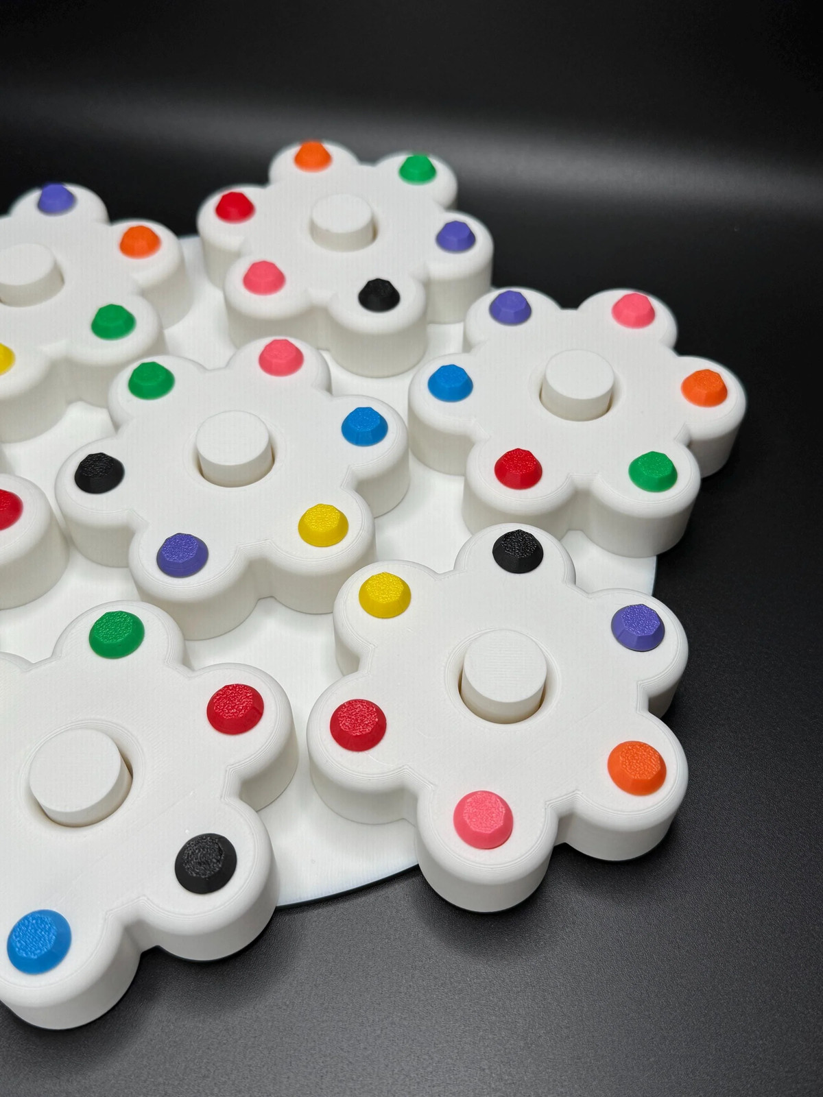 Gear Puzzle – Color-Matching Thinkominos-Inspired Game Unique Gear Shape Brain
