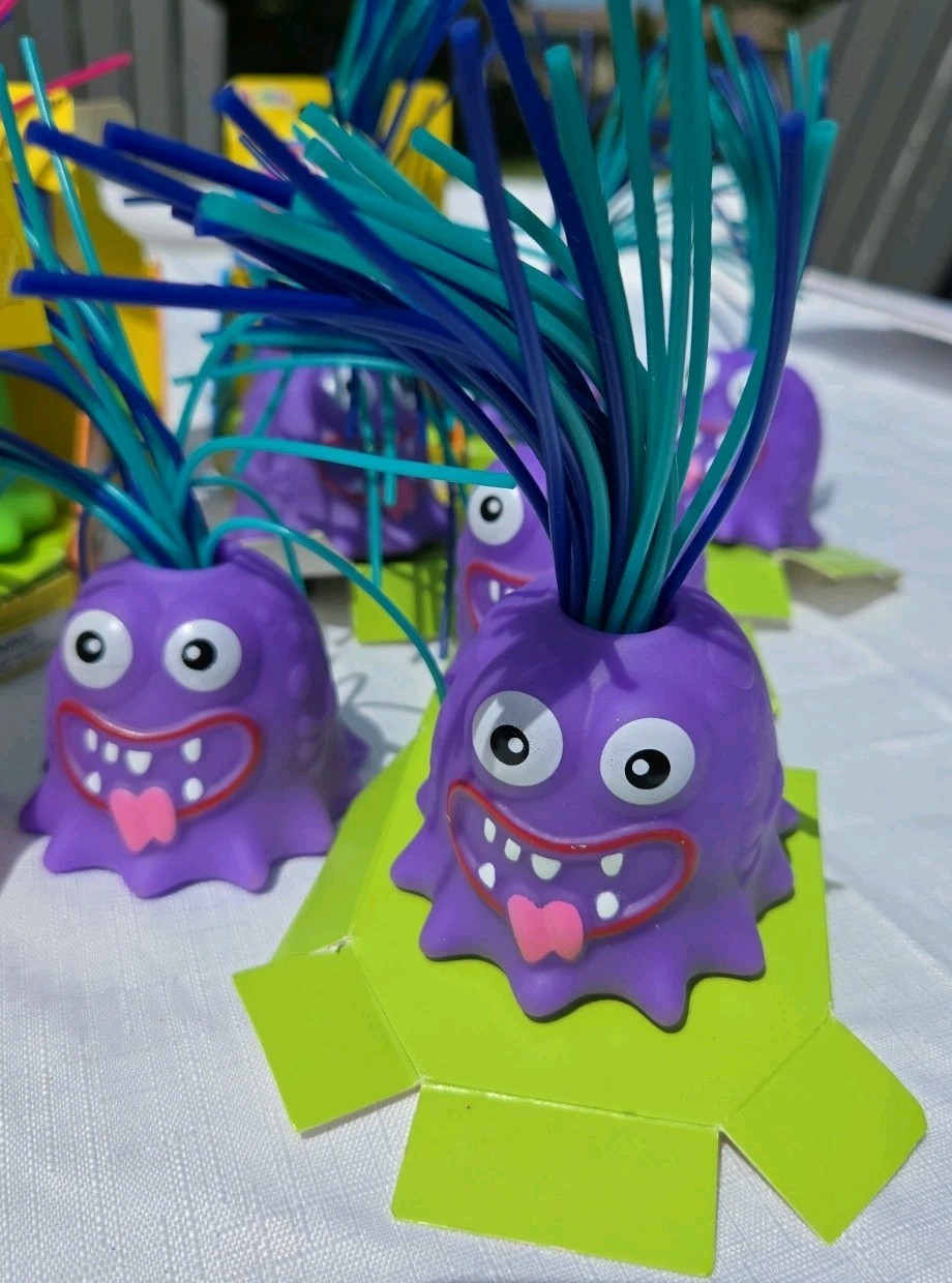 Stress Relief Hair Pulling Screaming Monster Toy, Kid Or Office Gag, Lot Of 15