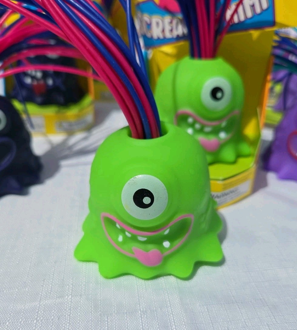 Stress Relief Hair Pulling Screaming Monster Toy, Kid Or Office Gag, Lot Of 15