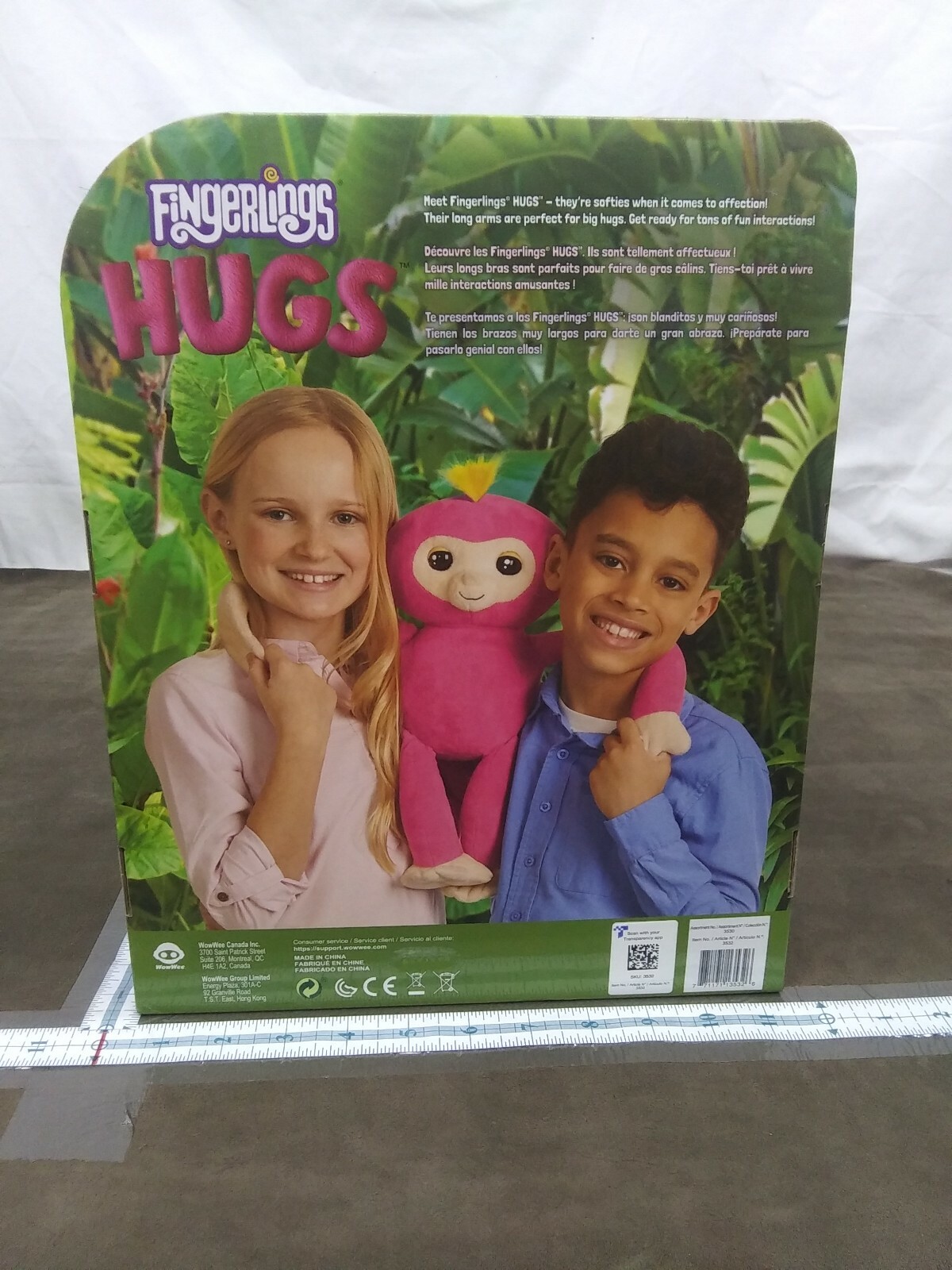 I love to hug monkey Fingerlings Hugs Bella interactive makes 40+ sounds