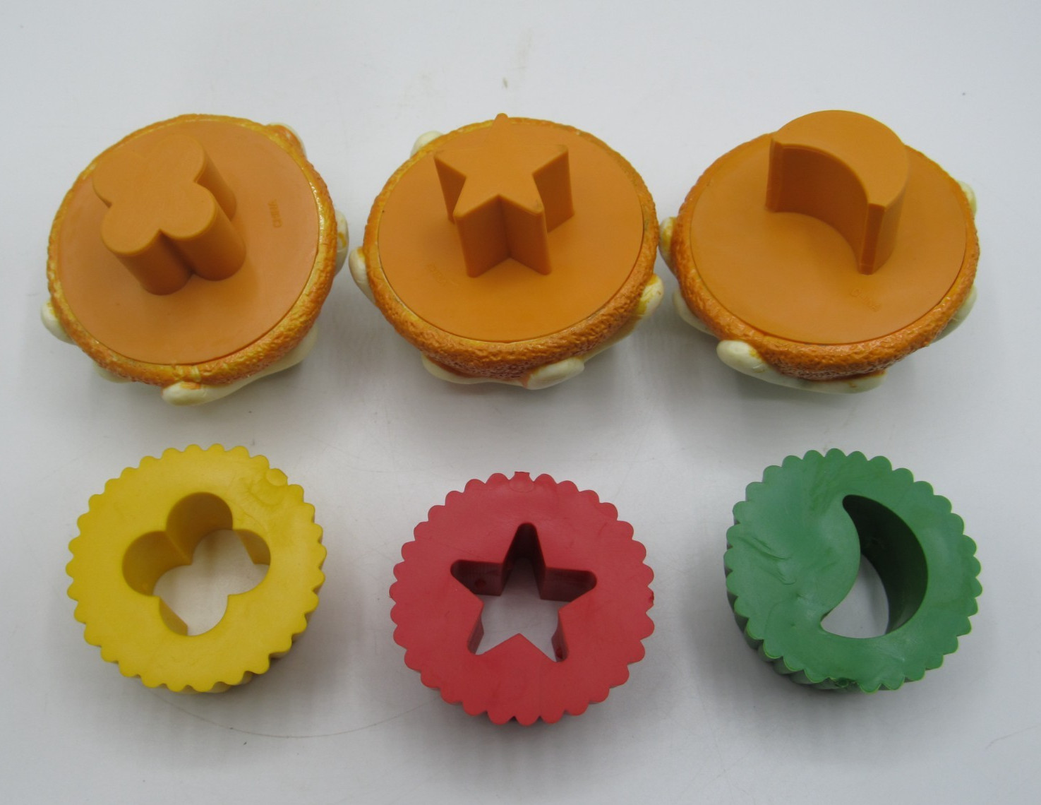 Discontinued Melissa & Doug Learning Resources Shape Sorting Cupcakes with Pan