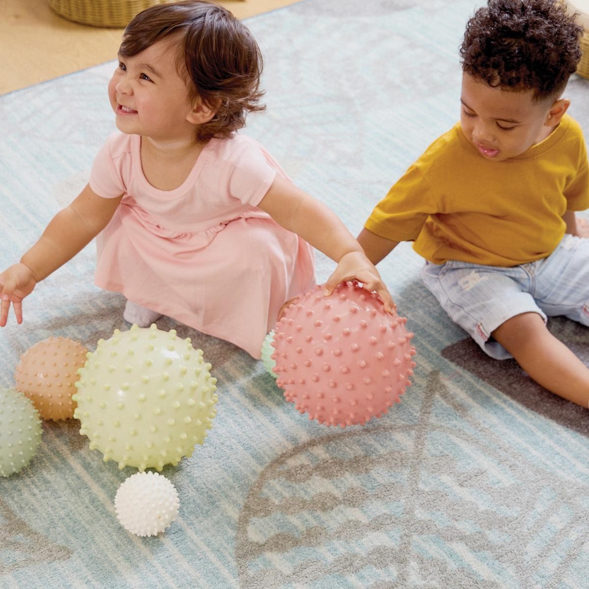 Kaplan Early Learning Sensory Balls – Set of 6