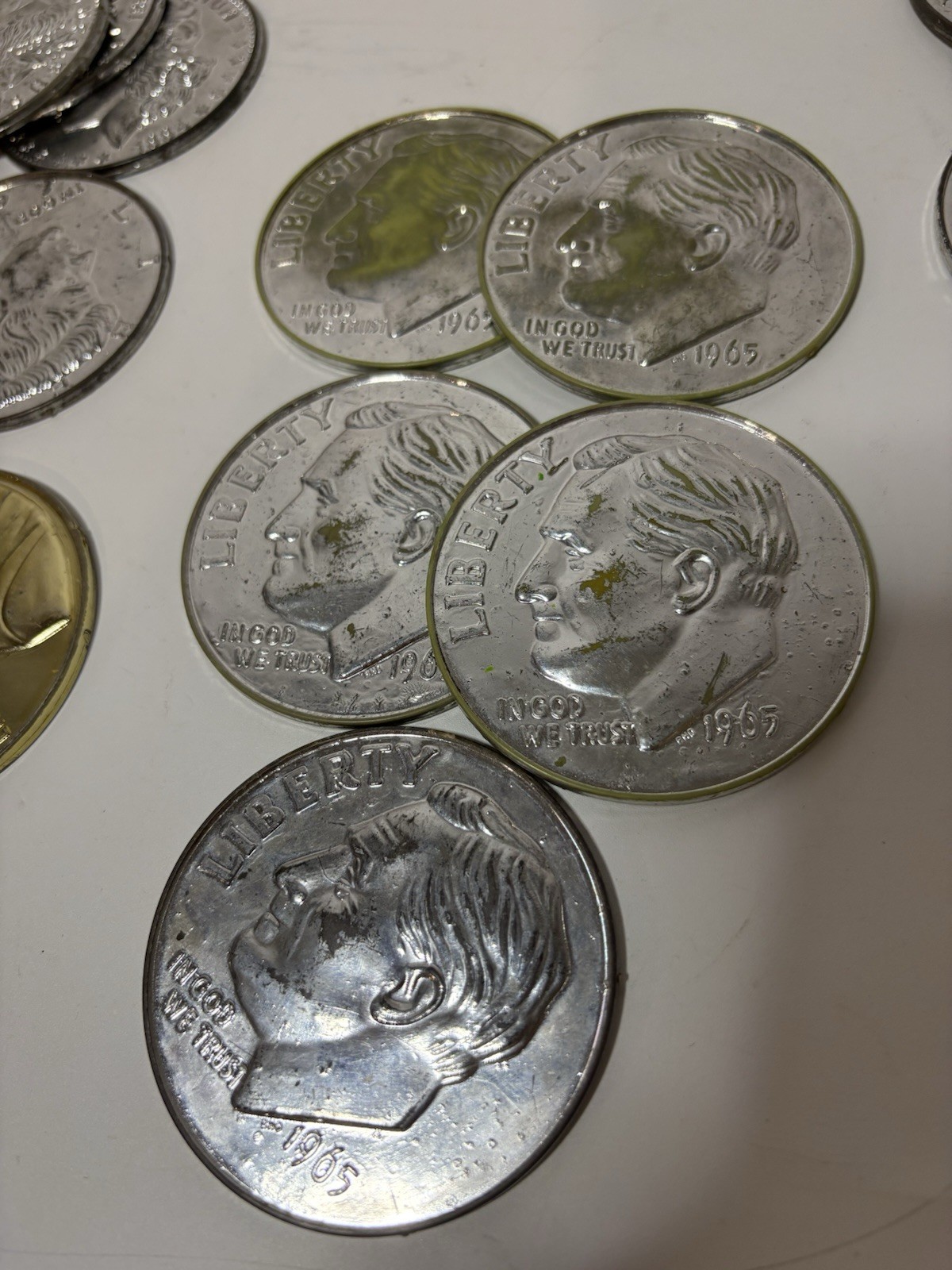3″ Plastic Play Money Lot Of 19 Hong Kong Kennedy Lincoln Buffalo Roosevelt