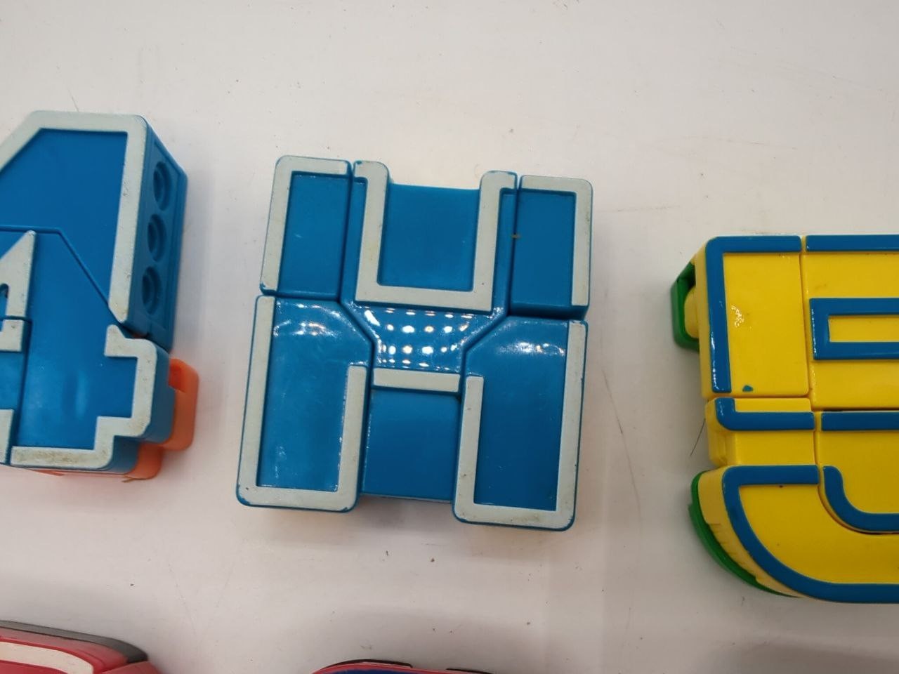 Lakeshore Learning Numberbots Transforming Numbers Lot of 6 – LV57-3