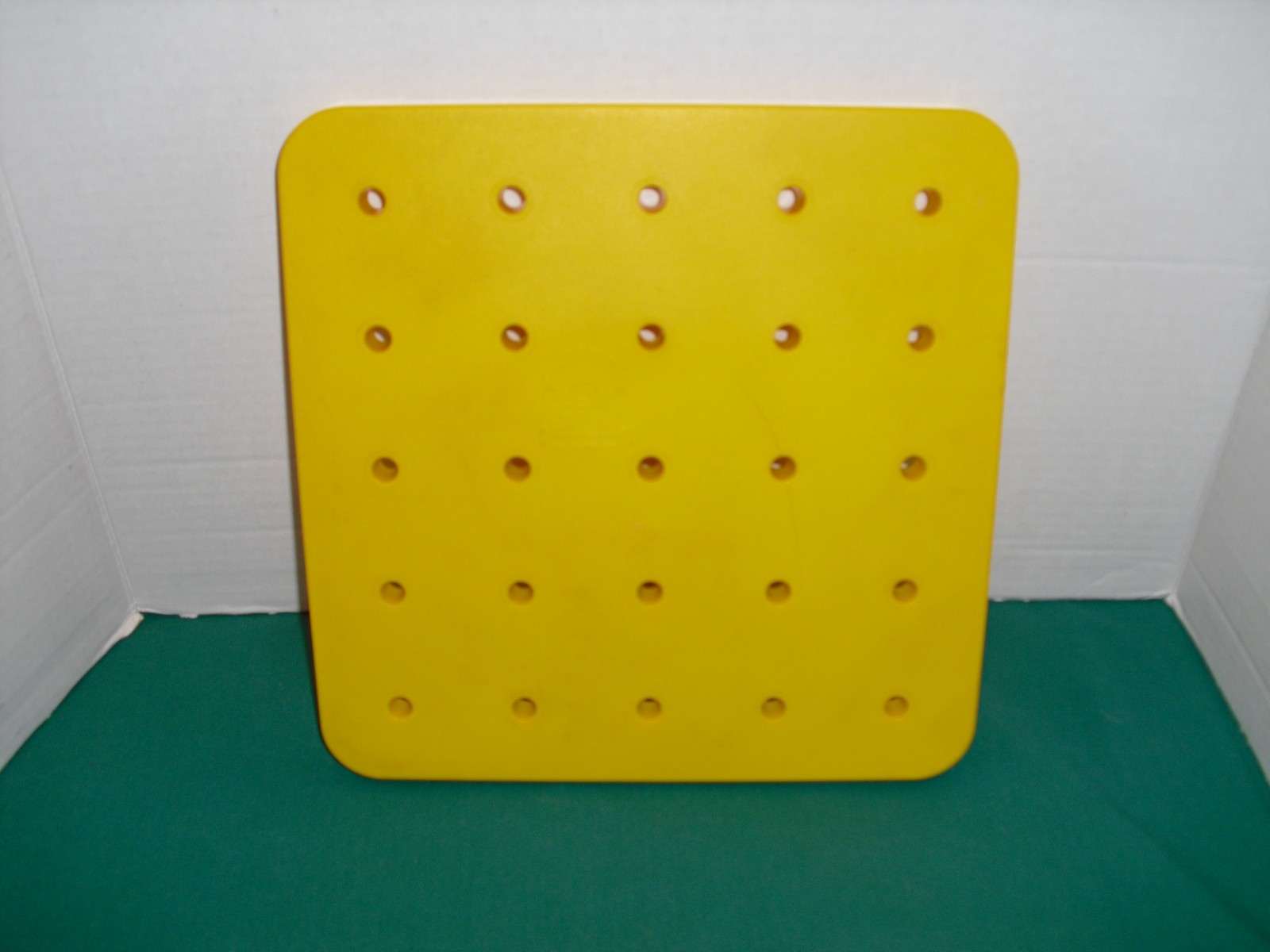 1988 Vintage Discovery Toys Giant PegBoard NO Pegs Included