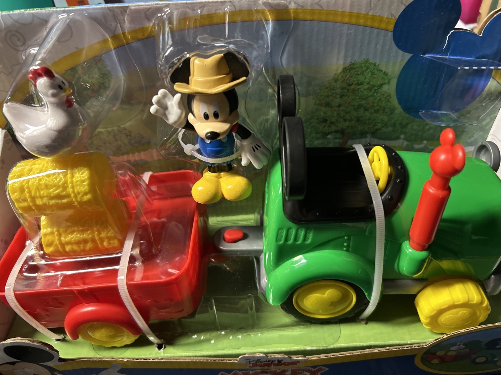 Disney Junior Mickey Mouse Barnyard Fun Tractor 3+