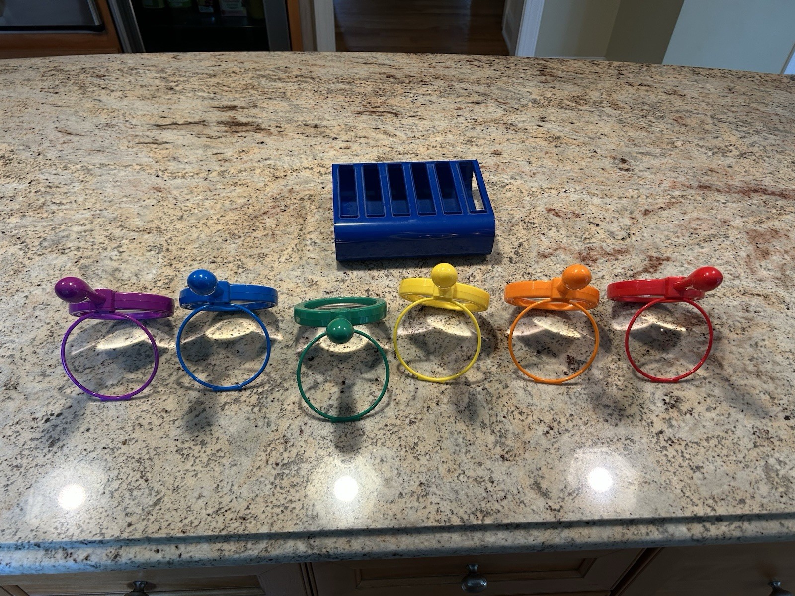 Learning Resources Primary Science Jumbo Magnifiers With Stand Set of 6