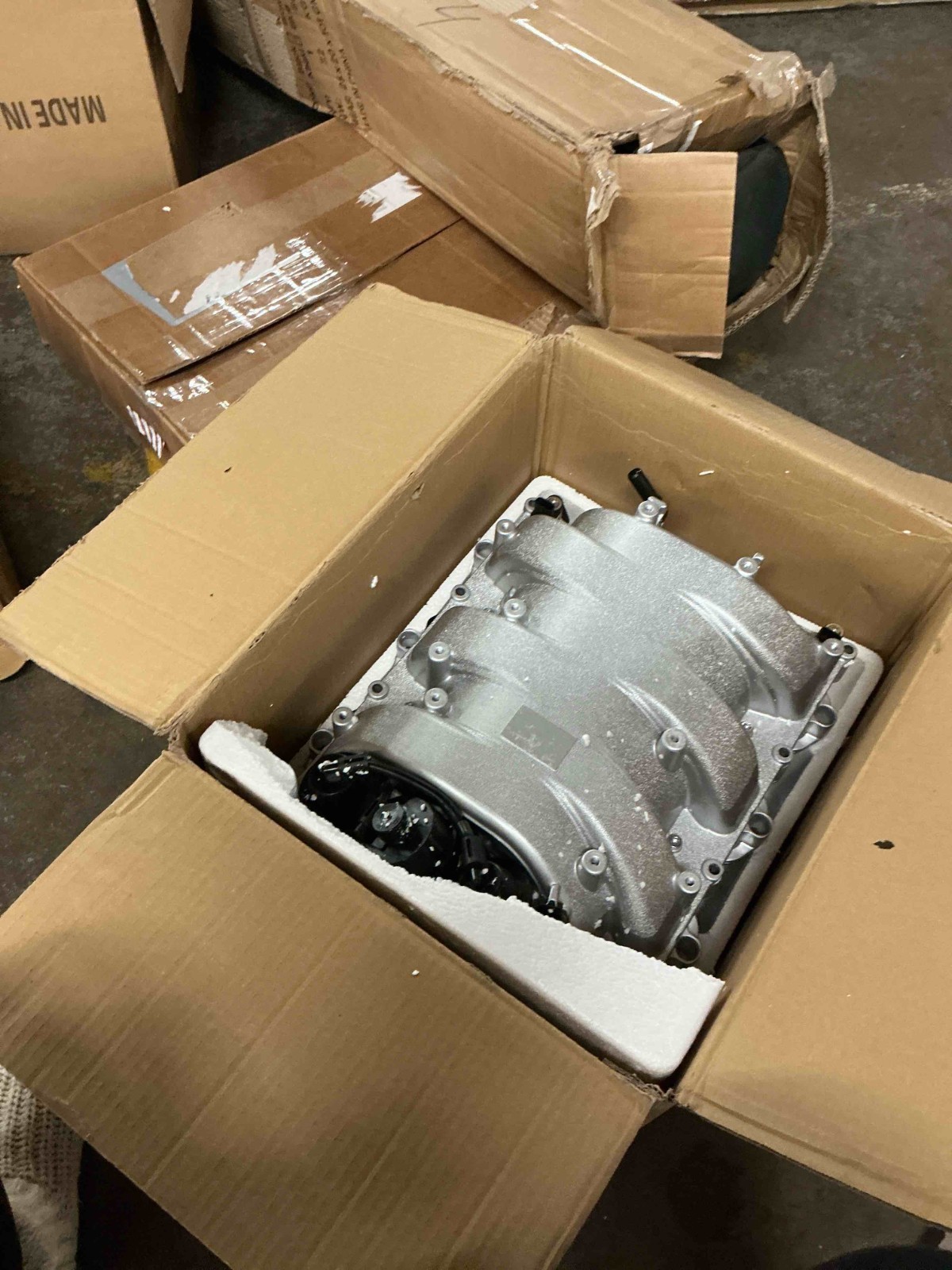 Intake Manifold with Gasket with Mercedes C230 C300 C350 E350 E280 GLK350 ML450