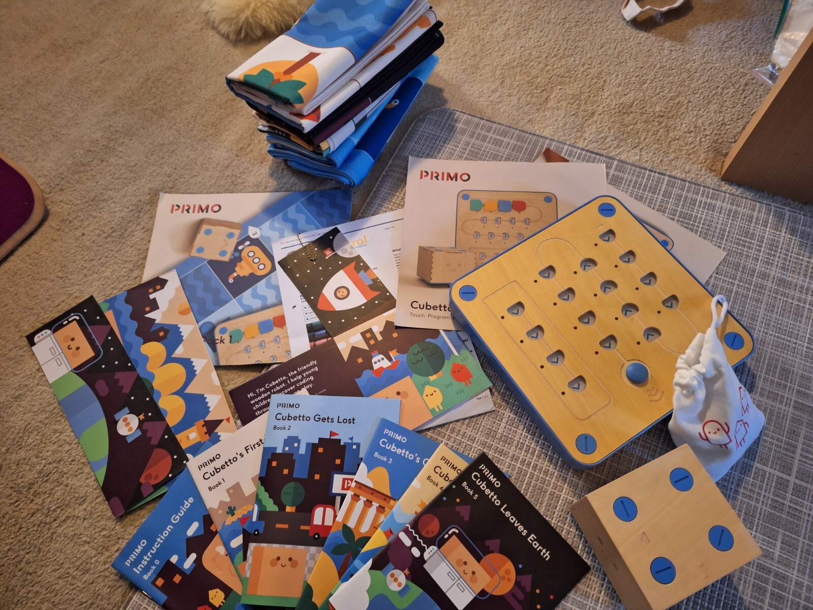 Cubetto Educational Coding Wooden Robot Montessori Toy & 5 Adventure packs extra