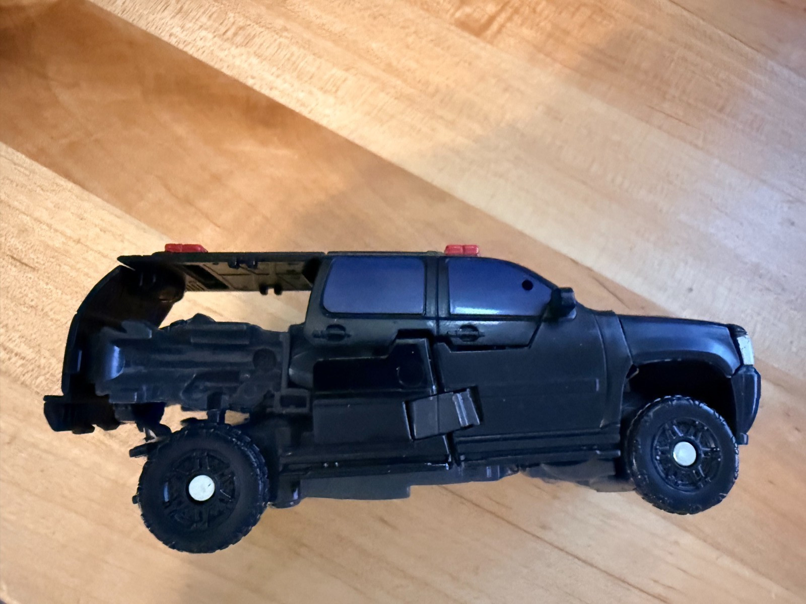 Transformers Studio Series Deluxe Class Dark of the Moon 94 Hatchet, Broken