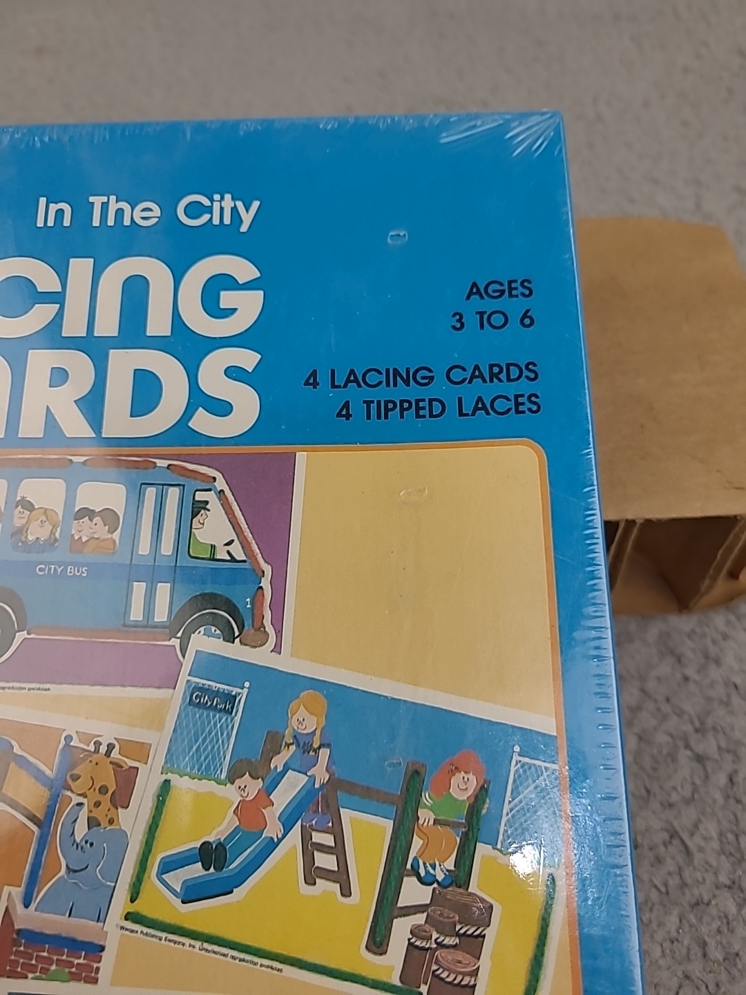 1x SEALED NEW Golden Vintage 1984 Cardboard Lacing Cards and Laces In the City