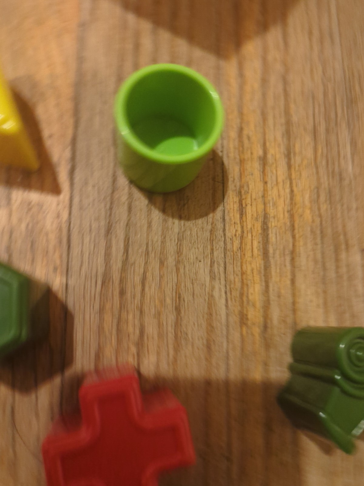 Tomy John Deere Barnyard Shape Sorter Complete 14 Shapes Door Opens & Closes