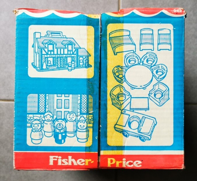 PLAY FAMILY HOUSE – LA MAISON FISHER-PRICE TOYS 1981 – NEW IN BOX