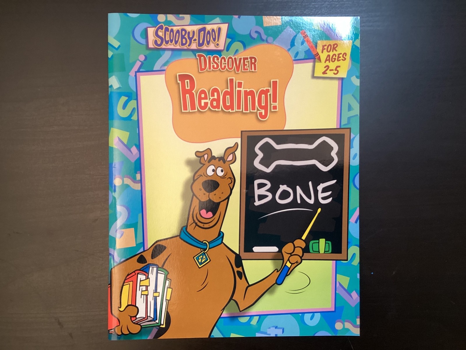 Scooby-Doo Discover Kit: 4 Books, Crayons, Games, Matching, Shapes Colors Words