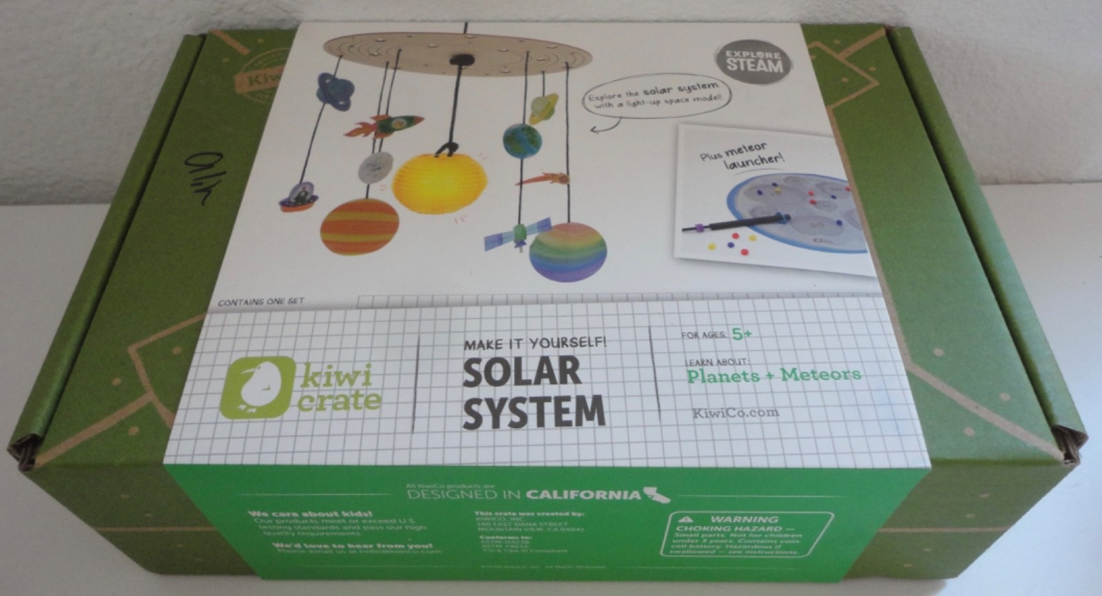Kiwi Crate Make It Yourself SOLAR SYSTEM STEM Build Box New in Box