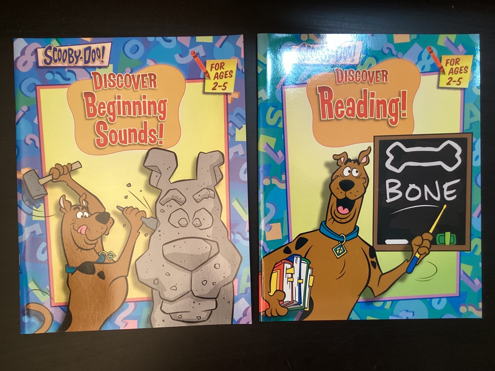 Scooby-Doo Discover Kit: 4 Books, Crayons, Games, Matching, Shapes Colors Words