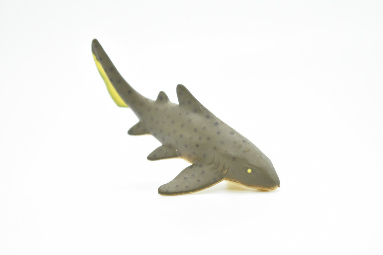 Zebra Shark, Very Nice Plastic Replica 3″ – F239 B76