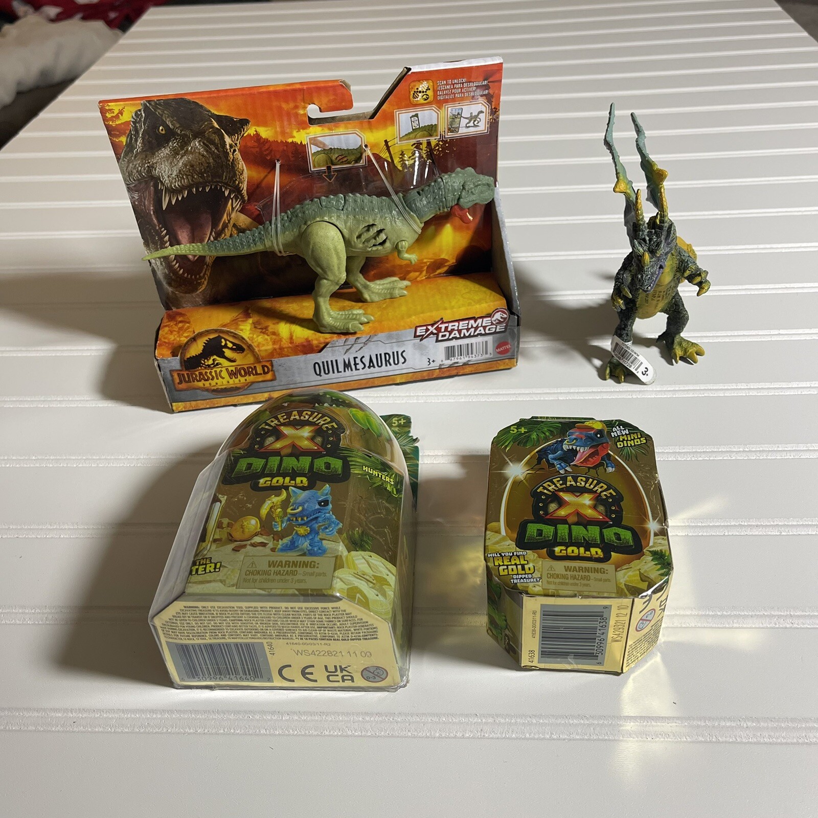 New Bundle of 4 Treasure X Dino Gold Dino Hunters, Jurassic W Quilmesaurus, Drag