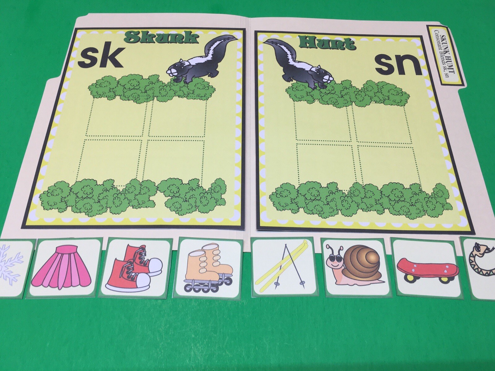 Skunk Hunt- Phonics Sn / Sk – DIY File Folder game – Printed / Uncut