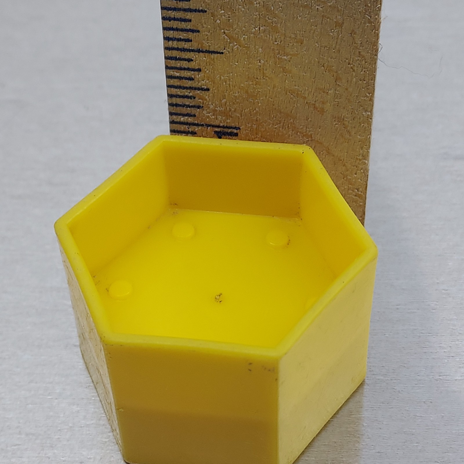 Tupperware Replacement Yellow Hexagon Shape Number 6 for Shape O Ball Only