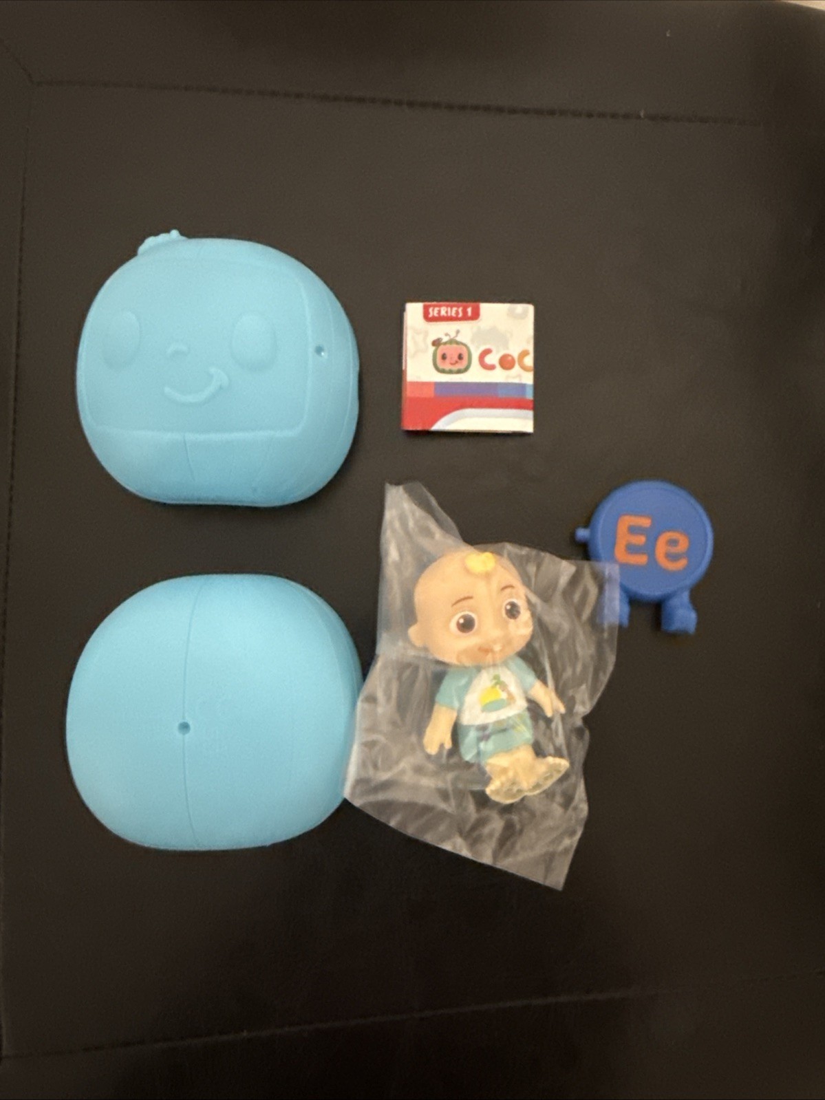 CoComelon Alphabet Surprise Series 1 Letter E And R and Beach Jj