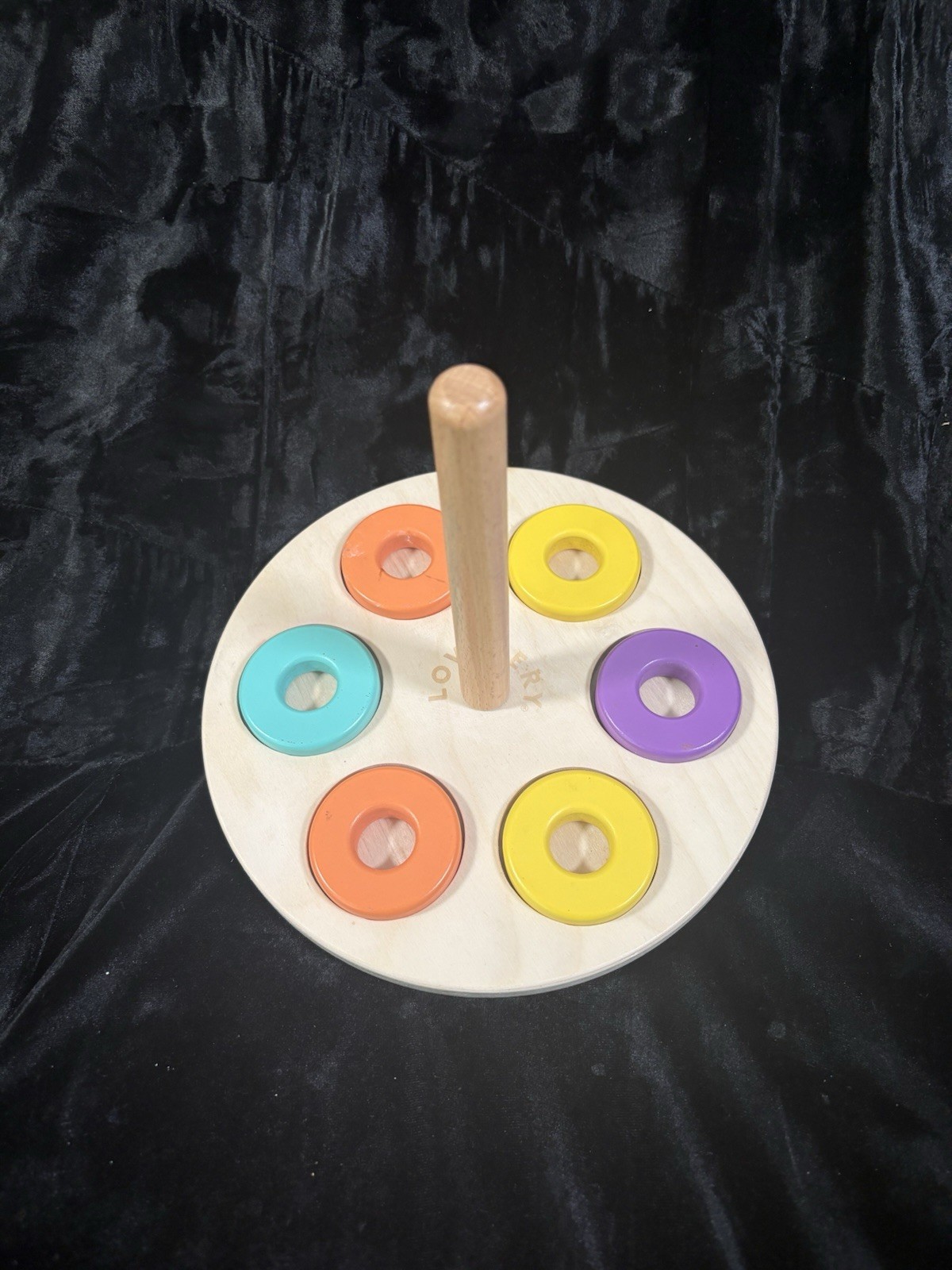 Lovevery Toy Wooden Flexible stacker multicolor 6 rings 1yr. + Montessori PLAY