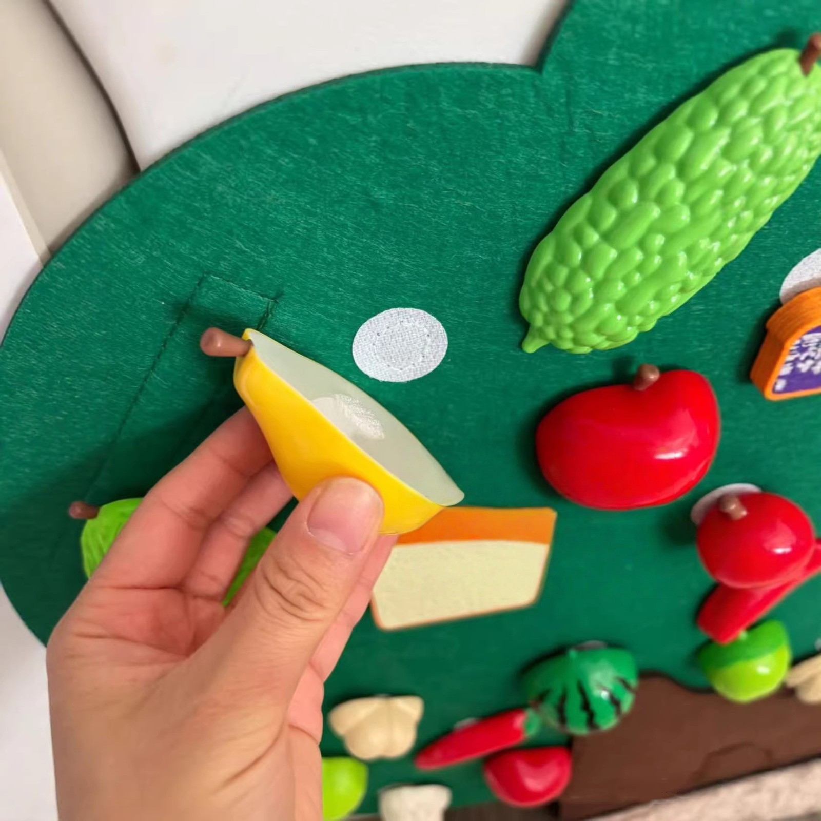 1 Set Baby Felt Board Play Food Toys Wall Sticker Fruits Pretend Play Games
