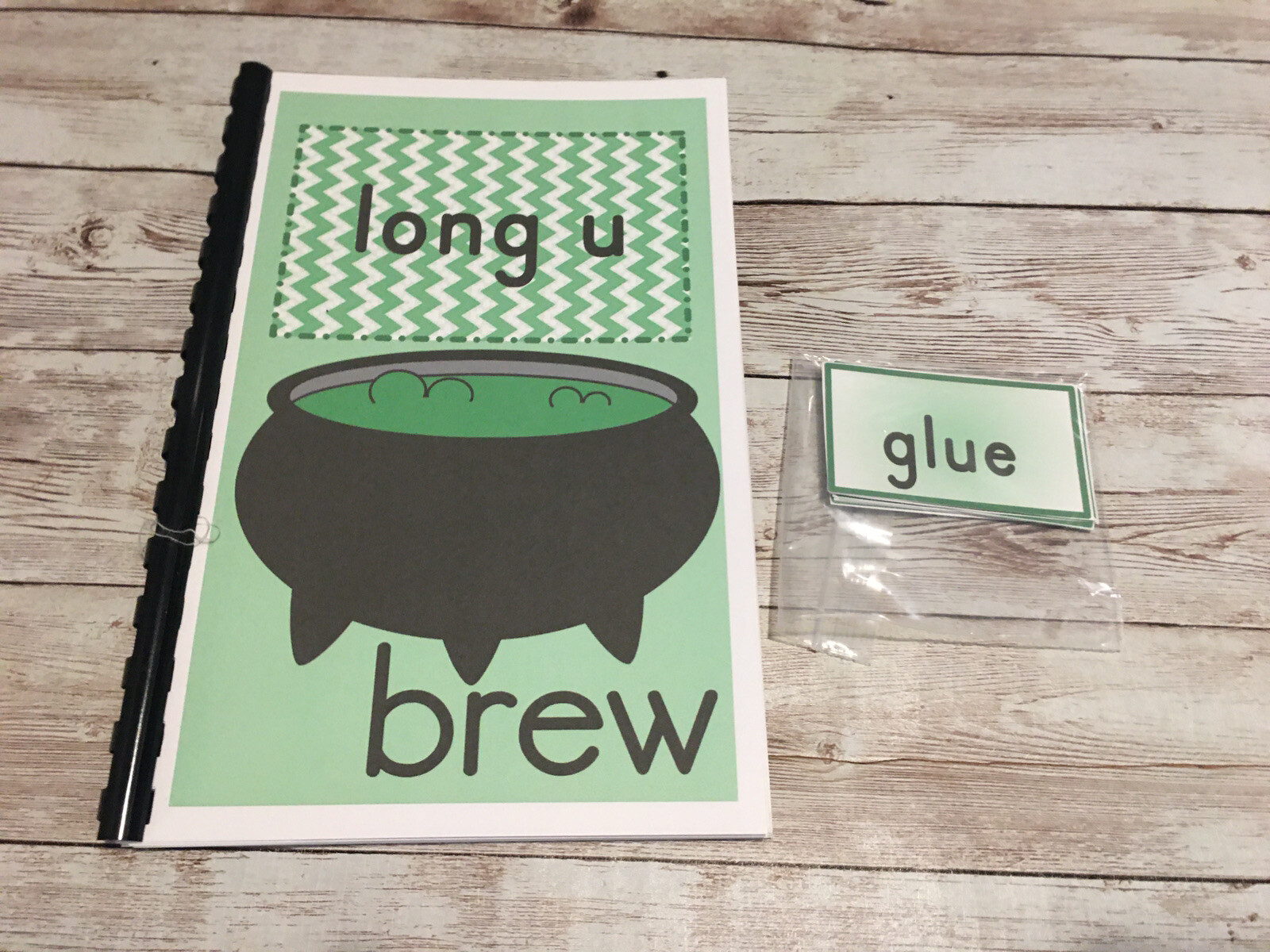 Interactive Learning Books for Children – 10 Vowel Sets w/120Laminated Cards