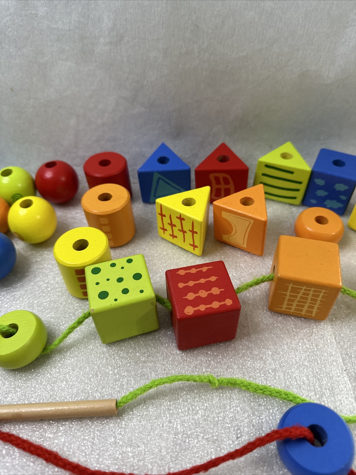 String Along Shapes Ages 3+, 26 Blocks Pieces Creativity Motor Skills