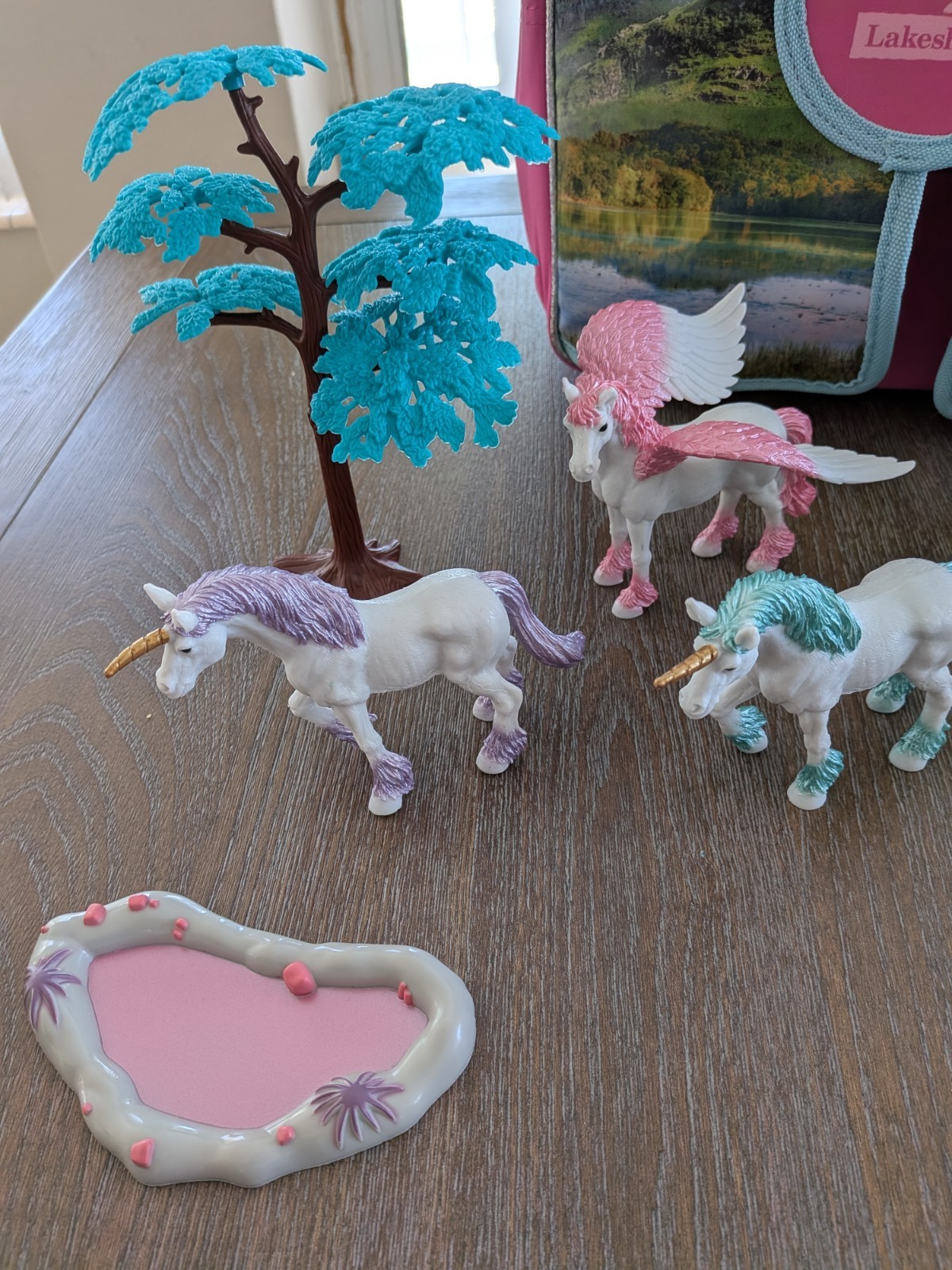 Lakeshore Fantasy Adventure Backpack Fold Out Scene Unicorns W/ 7 Pegasus Horses