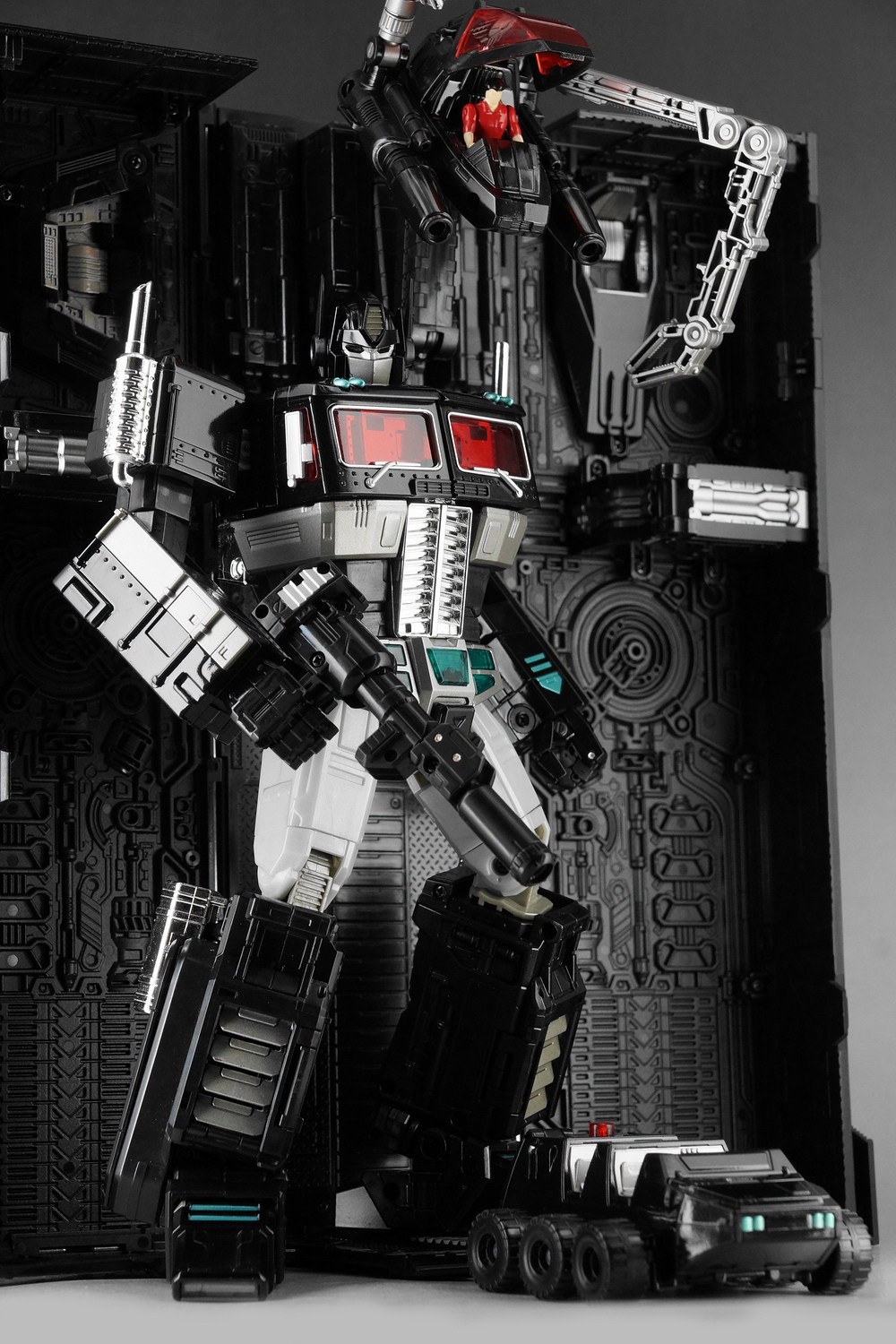 MP10B Dark Optimus Prime MP-10B Carriage K MP Master Transform Model Toys