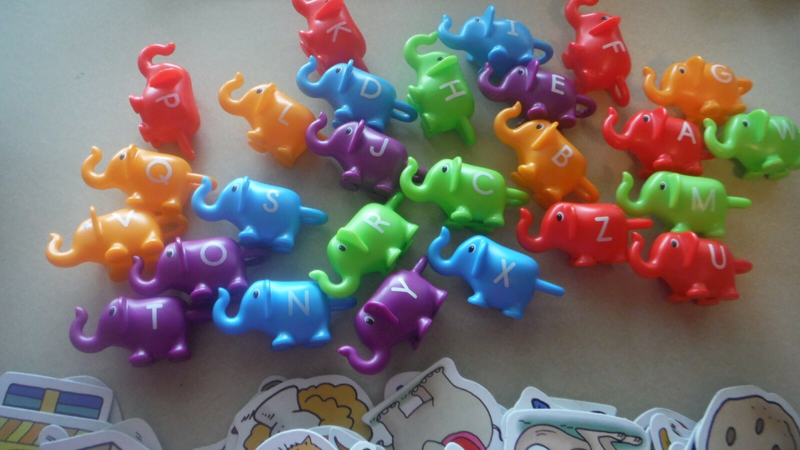 Snap & Learn ABC Elephants & pictures with words cards/pieces