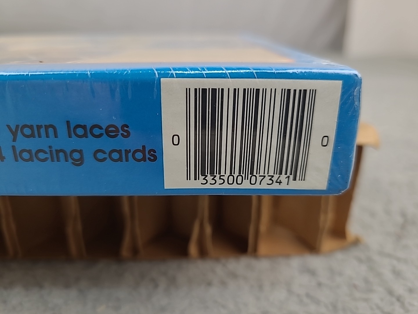 1x SEALED NEW Golden Vintage 1984 Cardboard Lacing Cards and Laces In the City
