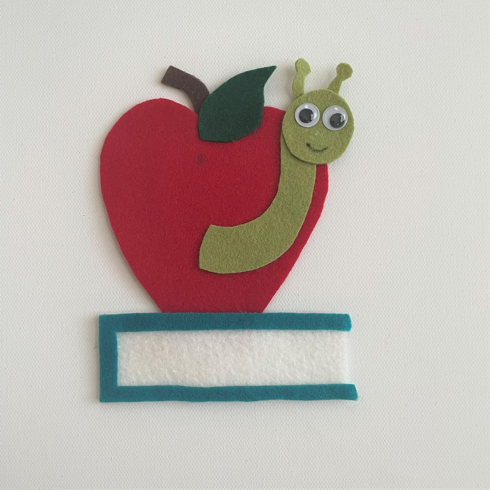 Bookworm Felt Story Set – Celebrate Reading, Curiosity, and Whimsical Learning!