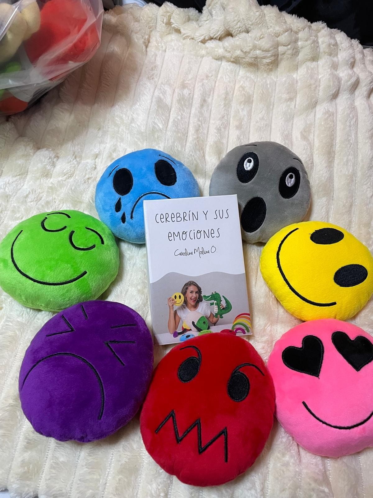 Carolina Molina Cocoguardian Plush Set + 7 Emotion Plush Faces + 20 Spanish Emot