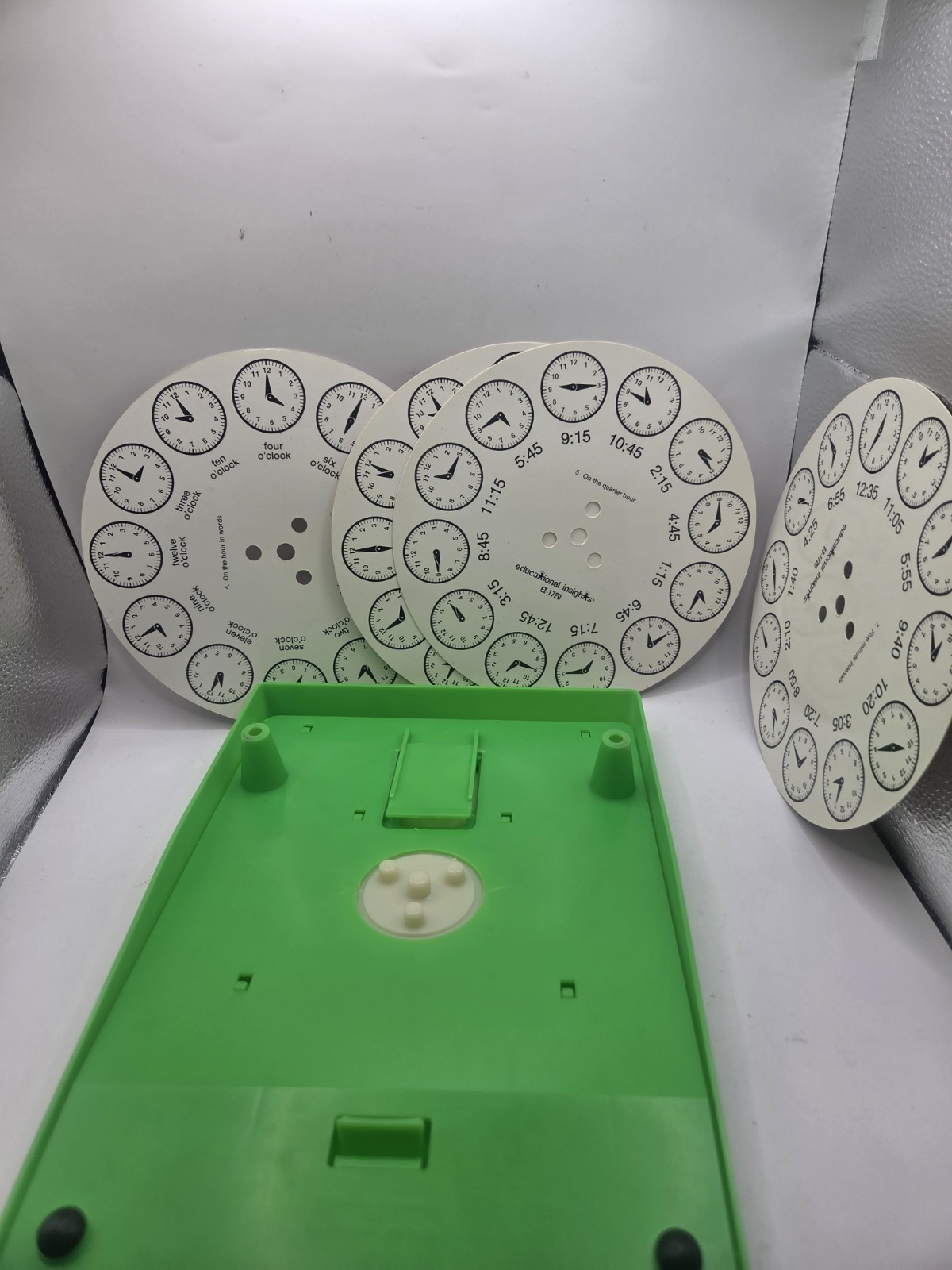 Vint. Clock O Dial Educational Best Toy Analog Time Teaching Set of 4 wheels 80s