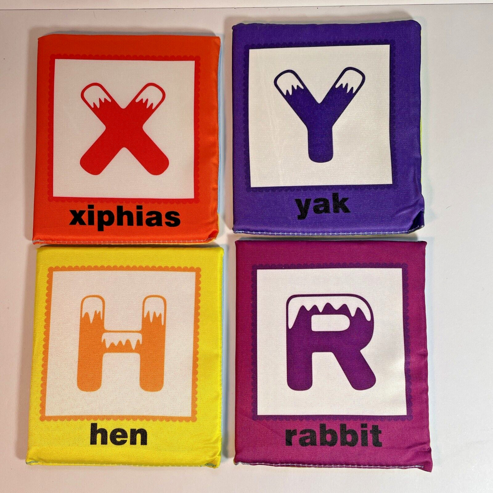 Teytoy Baby Soft Alphabet Flash Cards, 26-Piece ABC Learning Set w/Carry Bag