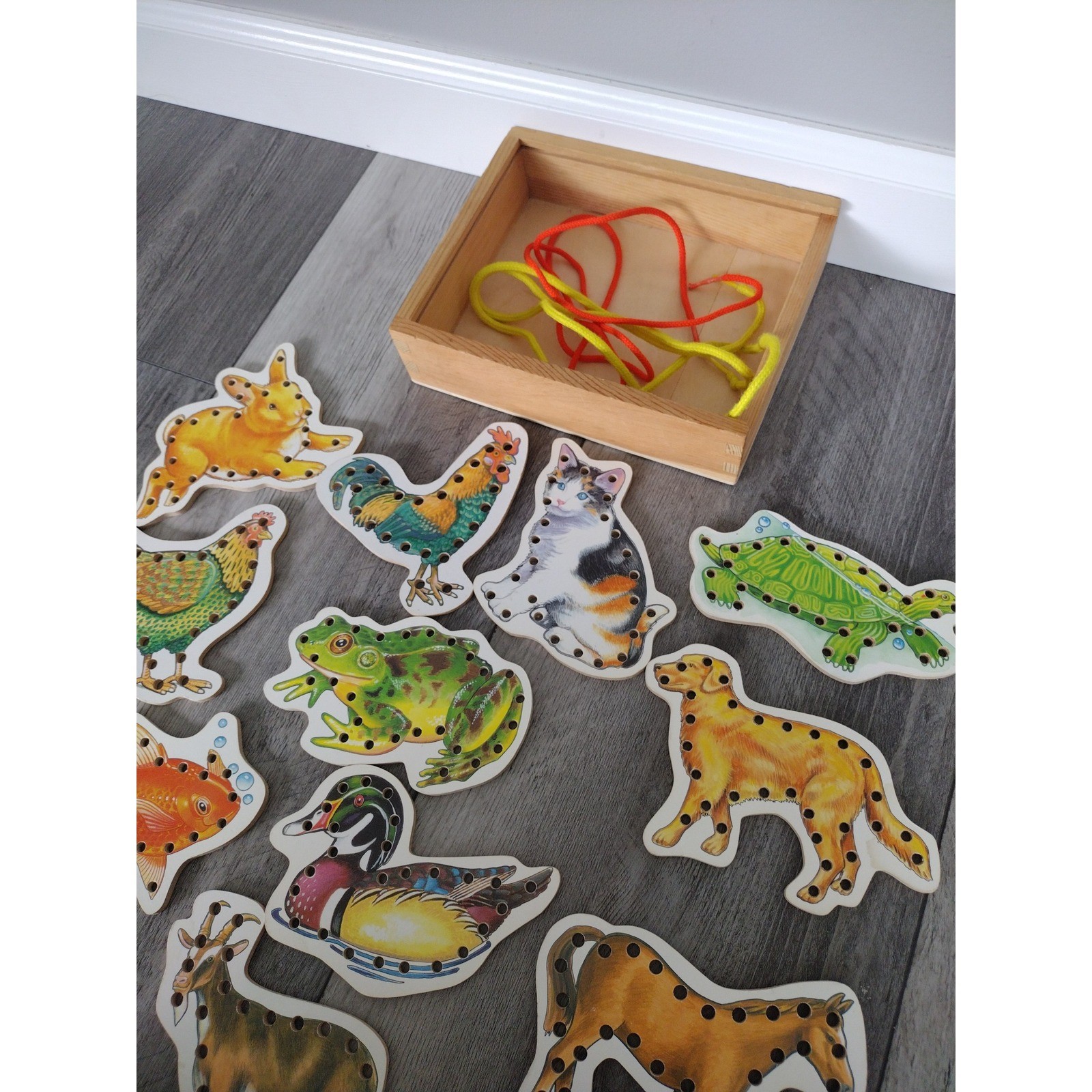 Melissa & Doug lace and trace animals toddler preschool learning educational toy