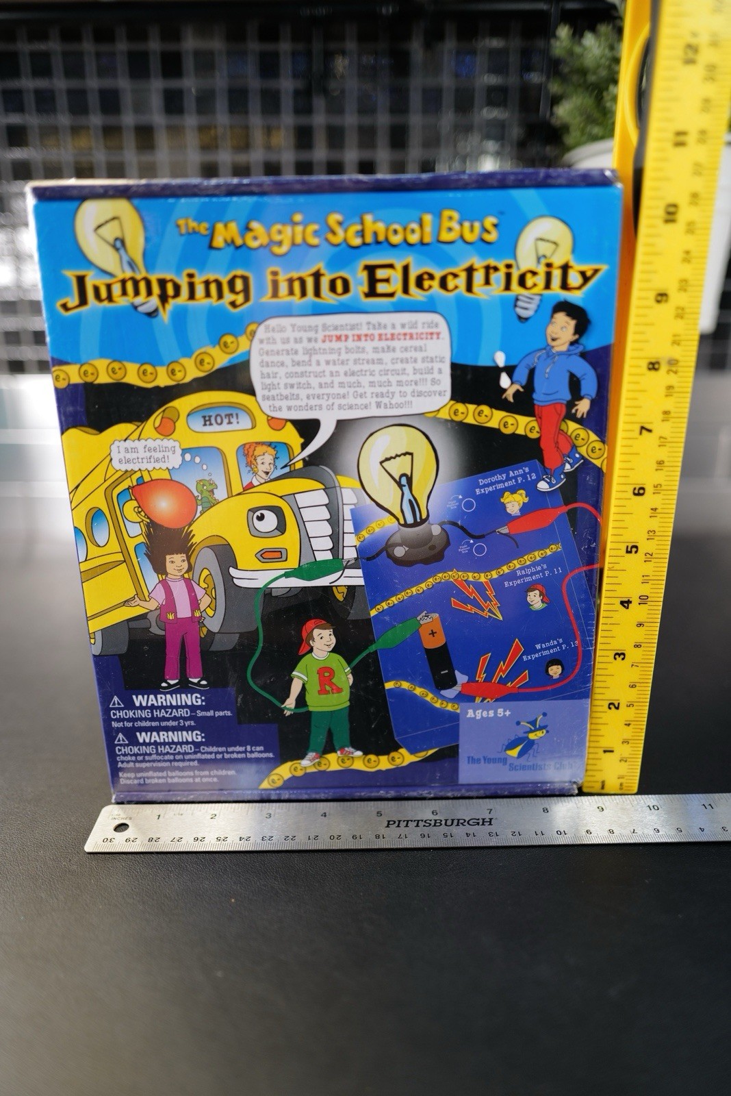 THE MAGIC SCHOOL BUS Jumping Into Electricity Kit Age 5 Up (NEW) Factory Sealed.