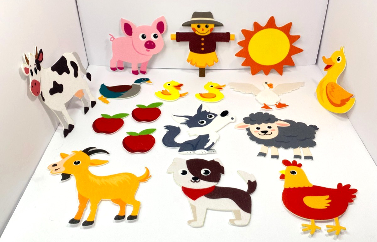 Farm Animal Felt Story Set – Hook‑and‑Loop Backing – 30+ Pieces Preowned Wear