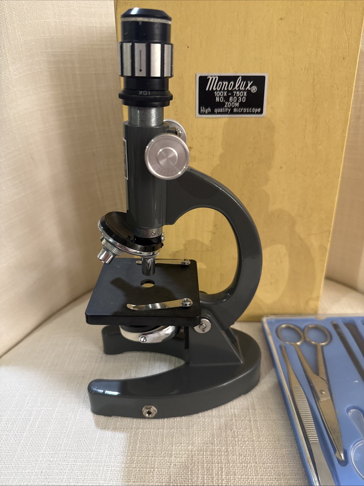 Vintage Monolux No. 6030 Microscope Kit 100x–750x Japan Wood Case READ