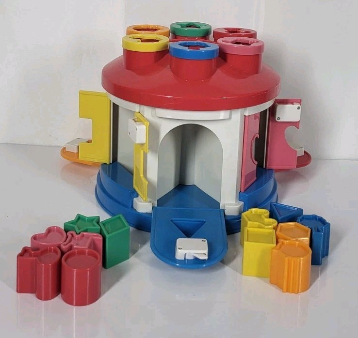 Battat Shape Sorter House Teaches Colors & Sorting Toy 6 Keys & 12 Blocks EUC