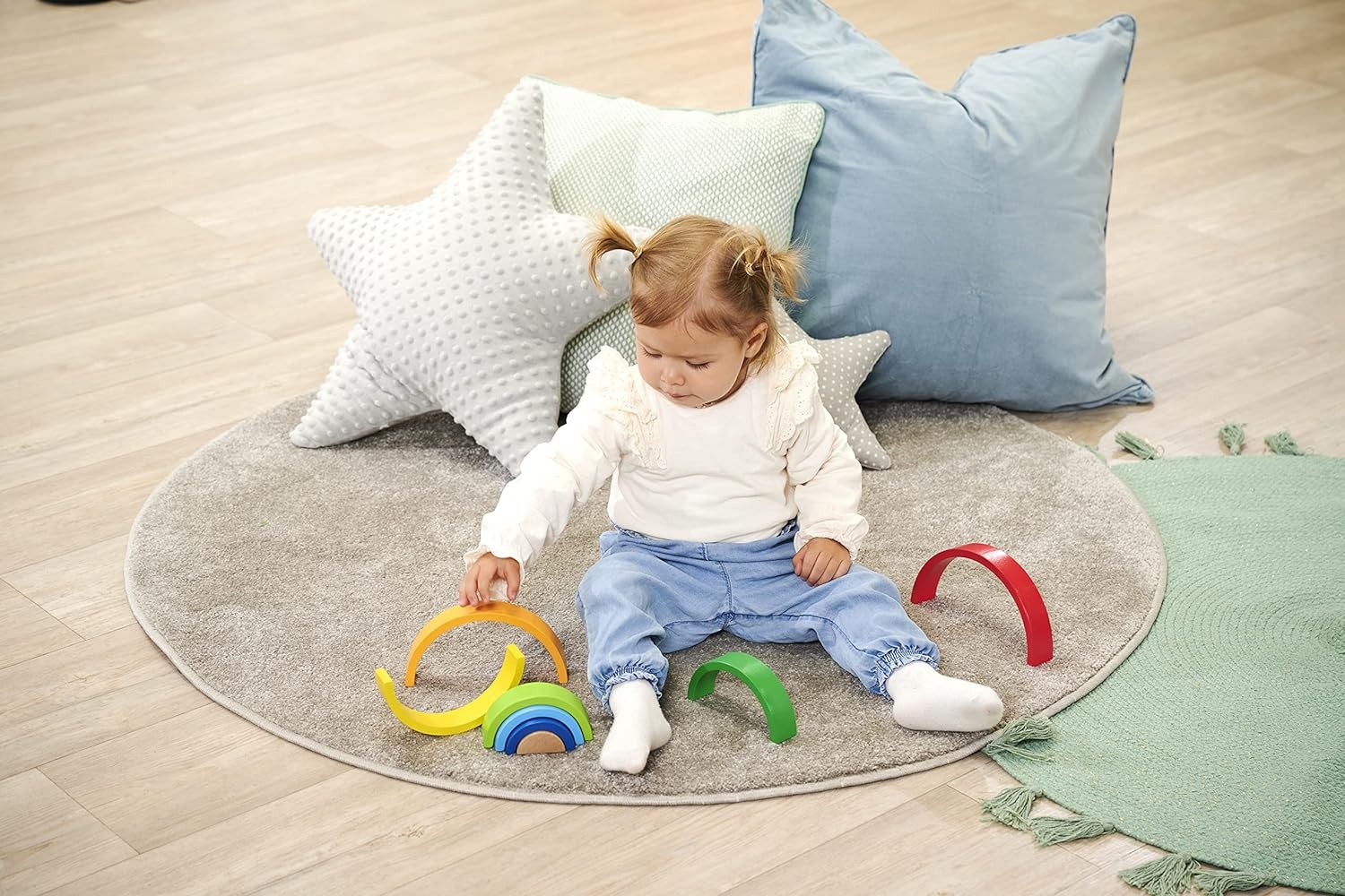 Eichhorn – Rainbow Sorting and Stacking Toy in Colourful Colours, 8 Pieces, 17.5