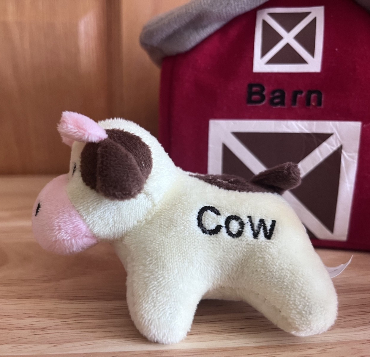 My Barnyard Friends Barn Plush Farm Animals Sounds Talking Chicken Cow & Pig